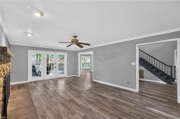 216 Admiral CT, Hampton, VA 23669
