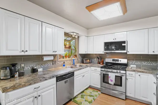 10711 Colville ST, Eagle River, AK 99577