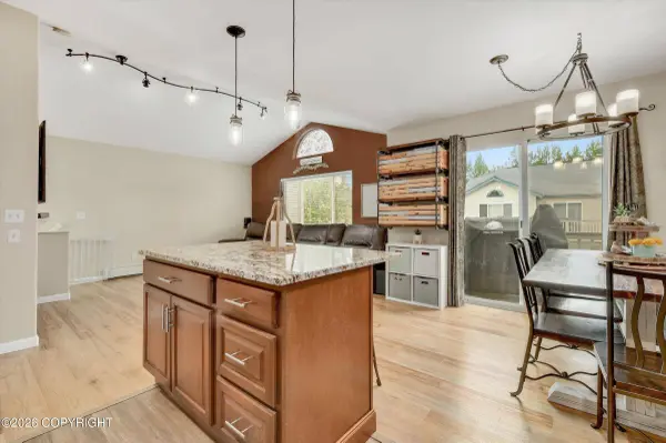 1602 Hardwood CT, Anchorage, AK 99507