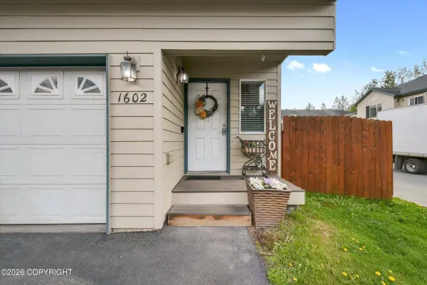 1602 Hardwood CT, Anchorage, AK 99507