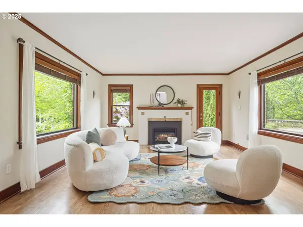 3622 NE HASSALO ST, Portland, OR 97232