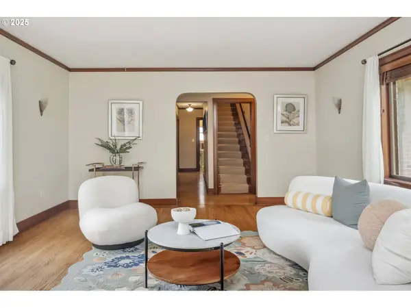 3622 NE HASSALO ST, Portland, OR 97232