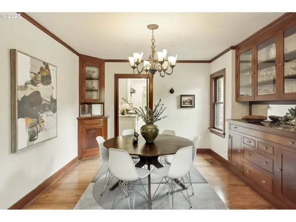3622 NE HASSALO ST, Portland, OR 97232