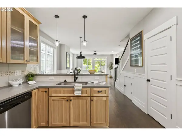 7955 N COURTENAY AVE, Portland, OR 97203