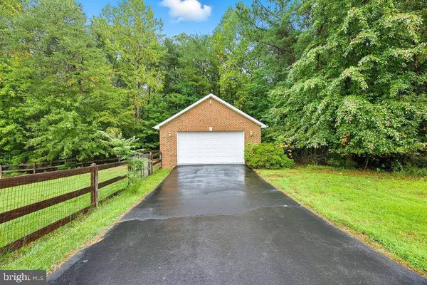 1922 CONSTITUTION DR, Saint Leonard, MD 20685