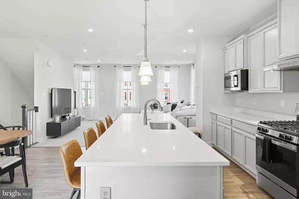 8637 SATINWOOD DR, Frederick, MD 21704