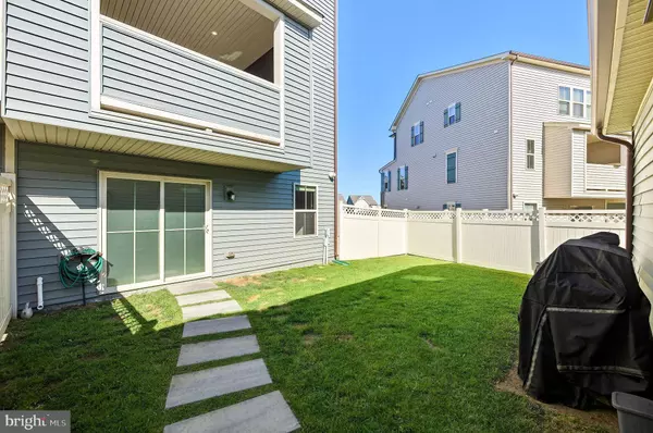 8637 SATINWOOD DR, Frederick, MD 21704