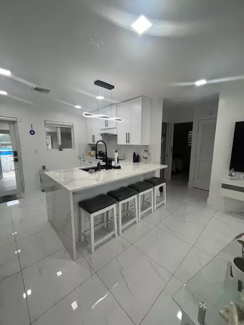 198 E Browning Dr, West Palm Beach, FL 33406-2908