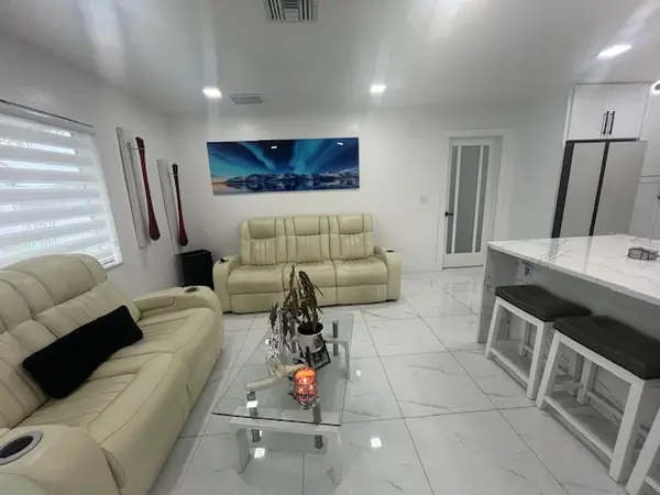 198 E Browning Dr, West Palm Beach, FL 33406-2908