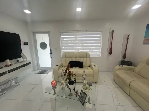 198 E Browning Dr, West Palm Beach, FL 33406-2908