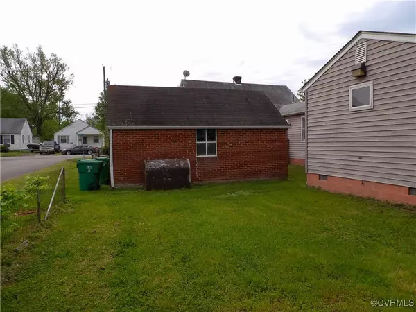 323 Bristol AVE, Colonial Heights, VA 23834