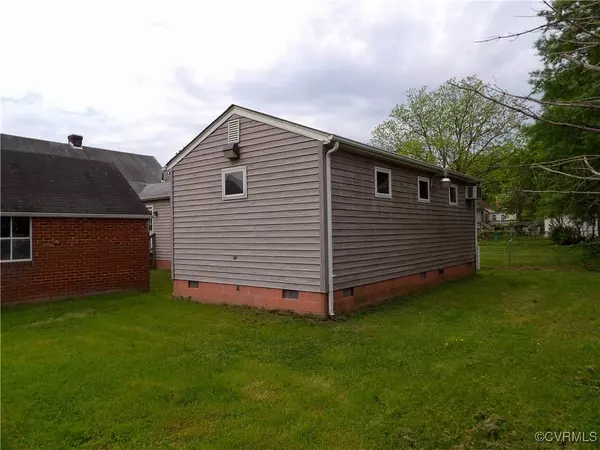 323 Bristol AVE, Colonial Heights, VA 23834