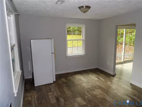 133 Redbud DR, Louisa, VA 23093