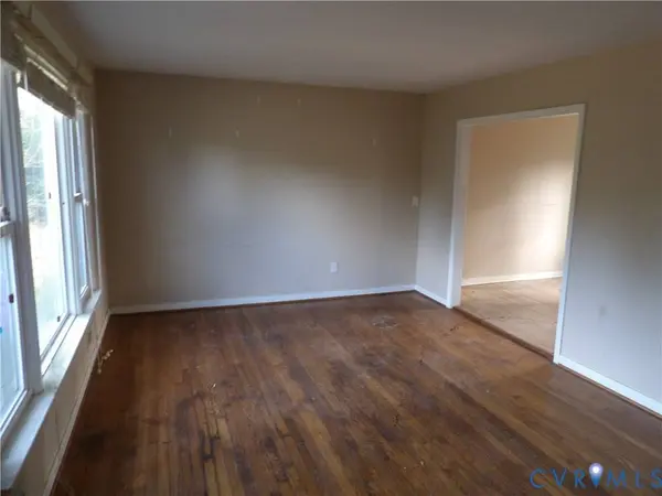 10817 W Huguenot RD, North Chesterfield, VA 23235