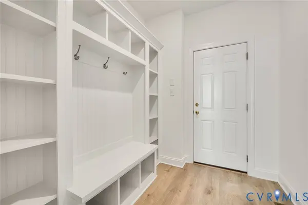 7130 Maple Summit LN, Moseley, VA 23120