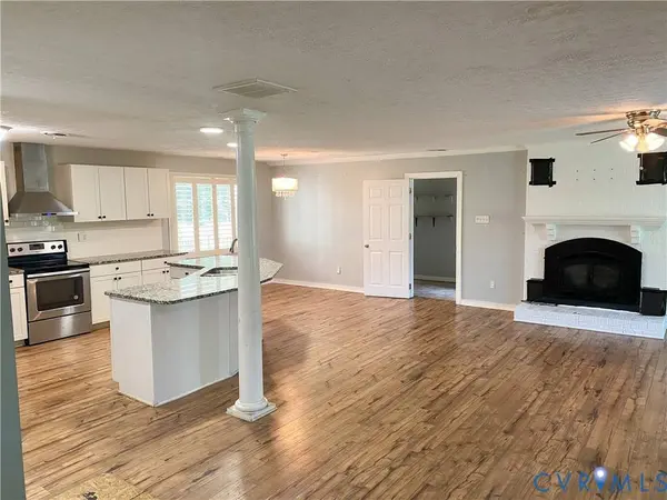 8256 New Ashcake RD, Mechanicsville, VA 23116