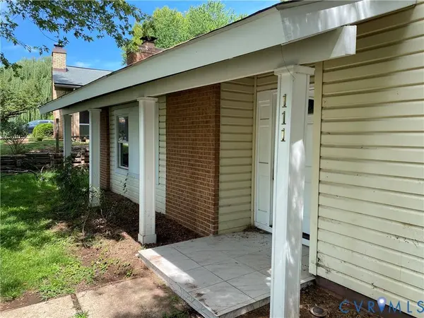 111 Park Hill LN, Sterling, VA 20164