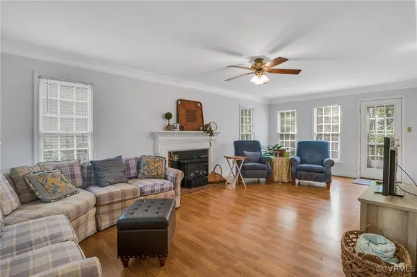 1406 Walton Bluff TER, Midlothian, VA 23114