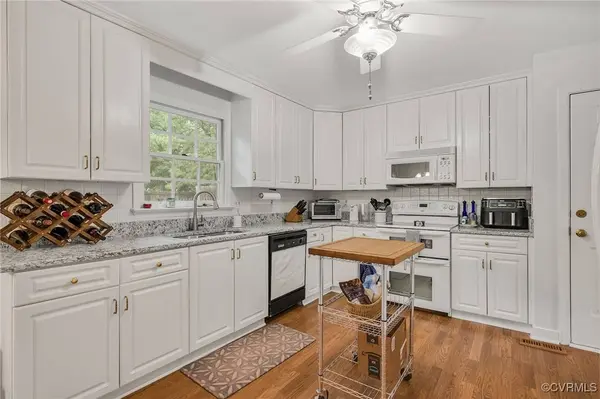 1406 Walton Bluff TER, Midlothian, VA 23114