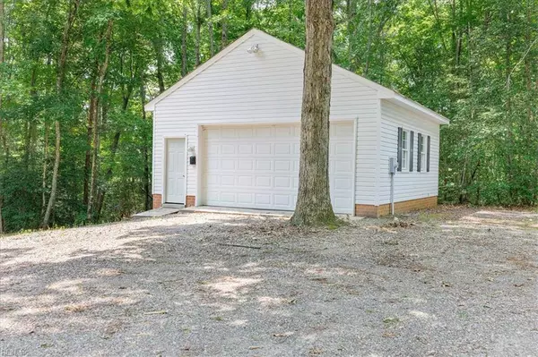 5995 Hopewell RD, New Kent, VA 23124