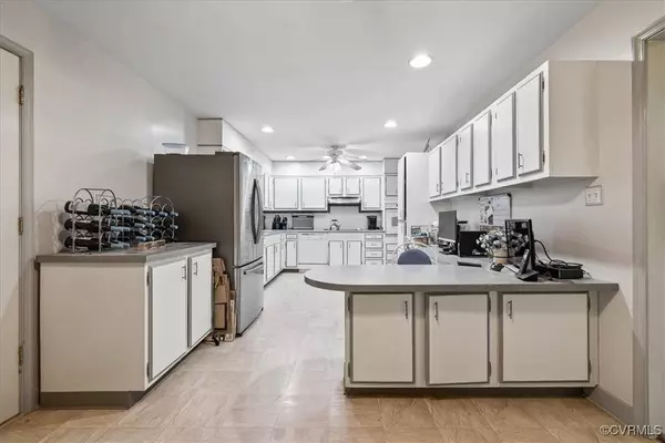 10105 Cherrywood DR, Henrico, VA 23238