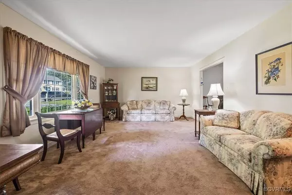 10105 Cherrywood DR, Henrico, VA 23238