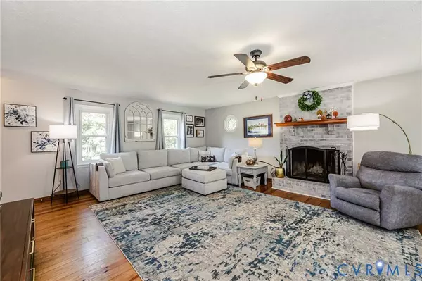 7201 N Hairpin DR, Quinton, VA 23141