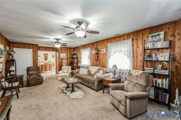 8225 Old Roxbury RD, Quinton, VA 23141