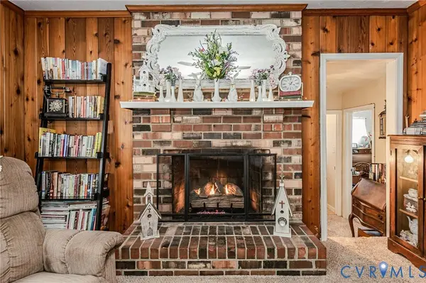 8225 Old Roxbury RD, Quinton, VA 23141