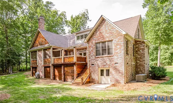 7327 Crush CT, New Kent, VA 23124