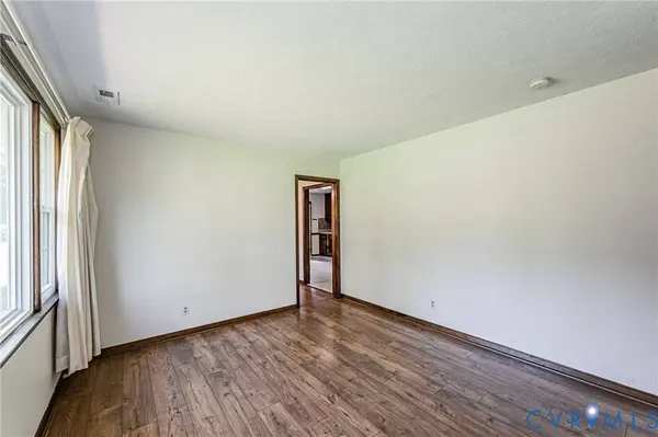1905 Evanrude CT, Sandston, VA 23150