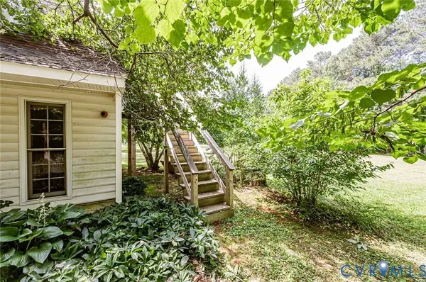 7300 Old Roxbury RD, Quinton, VA 23141