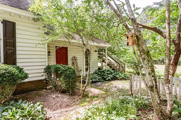 7300 Old Roxbury RD, Quinton, VA 23141