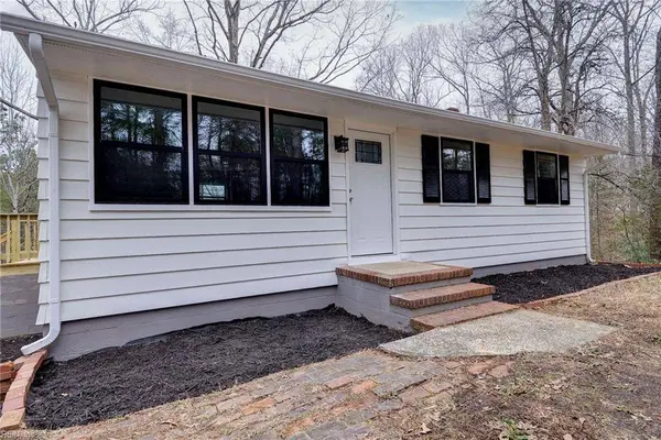 1026 Stewarts RD, Lanexa, VA 23089