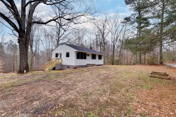 1026 Stewarts RD, Lanexa, VA 23089