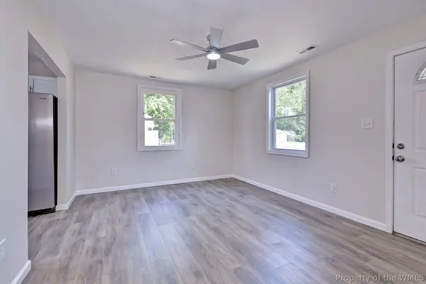 27 Crestwood CIR, Hampton, VA 23669