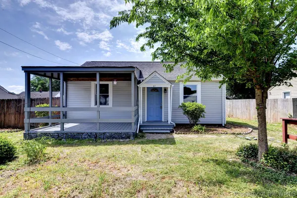 27 Crestwood CIR, Hampton, VA 23669