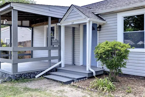 27 Crestwood CIR, Hampton, VA 23669