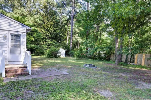 119 Williamson DR, Williamsburg, VA 23188
