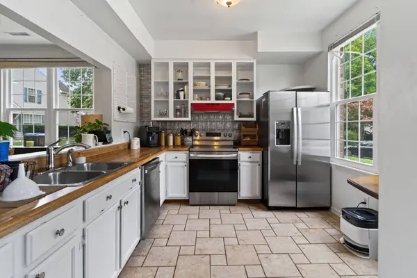 117 Creekstone DR, Newport News, VA 23603