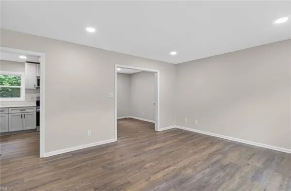 228 Colony RD, Newport News, VA 23602