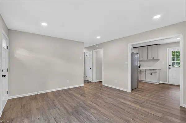 228 Colony RD, Newport News, VA 23602