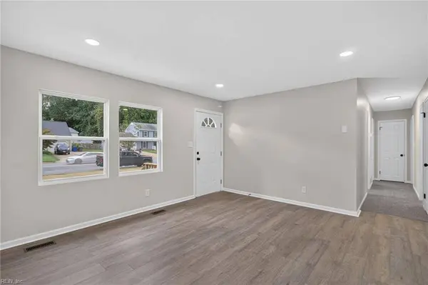 228 Colony RD, Newport News, VA 23602