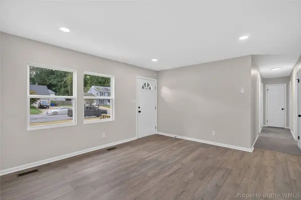 228 Colony RD, Newport News, VA 23602