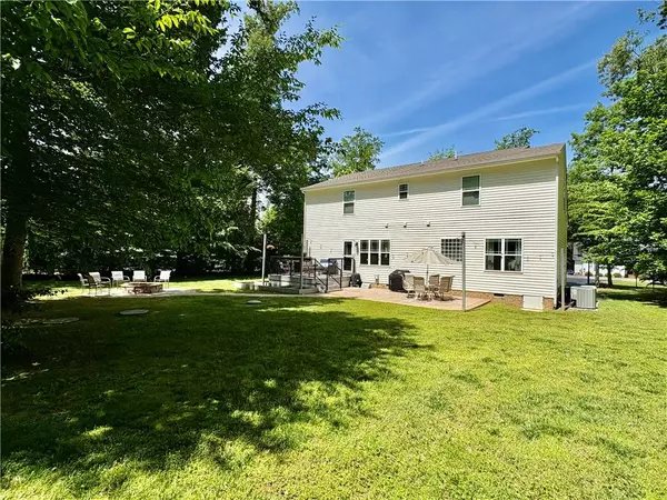 10335 Deerlake DR, New Kent, VA 23124