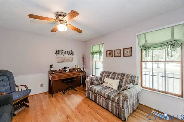 3301 Pointe DR, Quinton, VA 23141