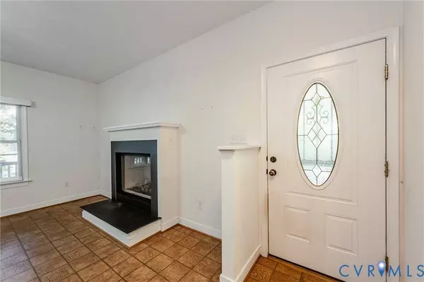 7262 Lakeshore DR, New Kent, VA 23141