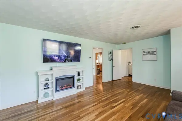 1927 F ST, West Point, VA 23181