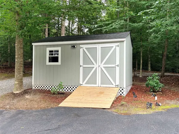 7081 Harrison Bluff LN, Quinton, VA 23141