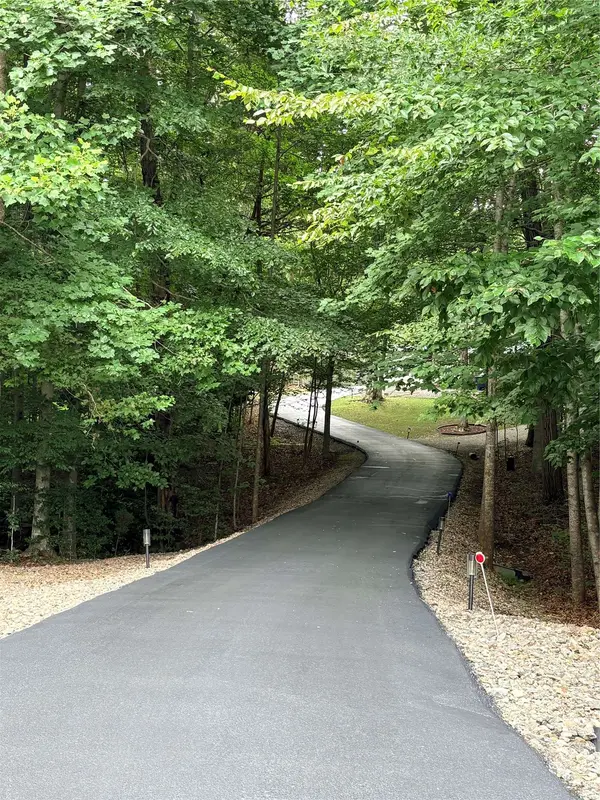 7081 Harrison Bluff LN, Quinton, VA 23141
